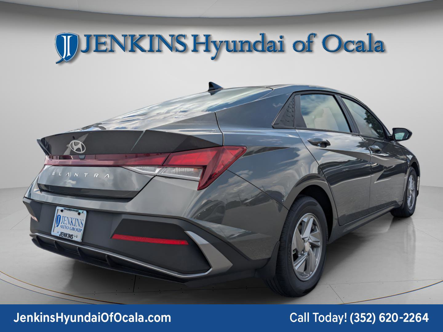 New 2026 Hyundai Elantra SE image 3