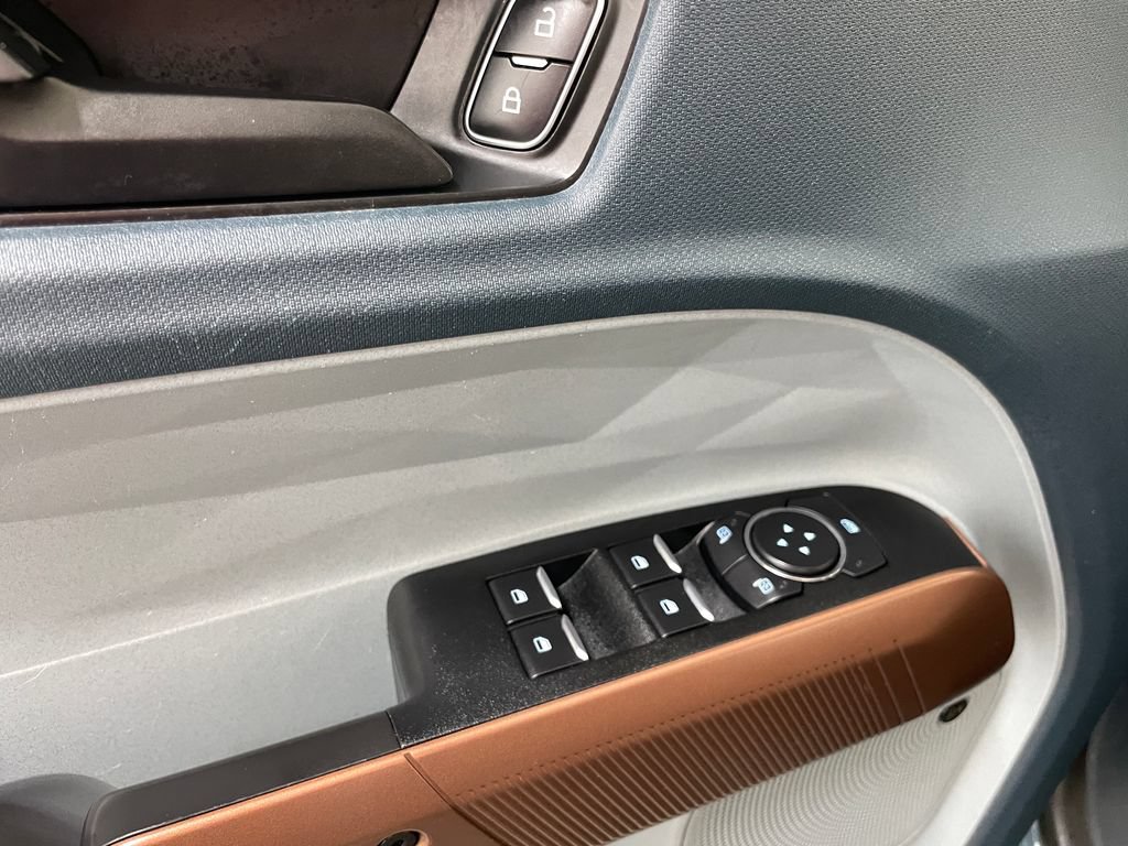 Used 2022 Ford Maverick Lariat w/ Lariat Luxury Package FWD image 24
