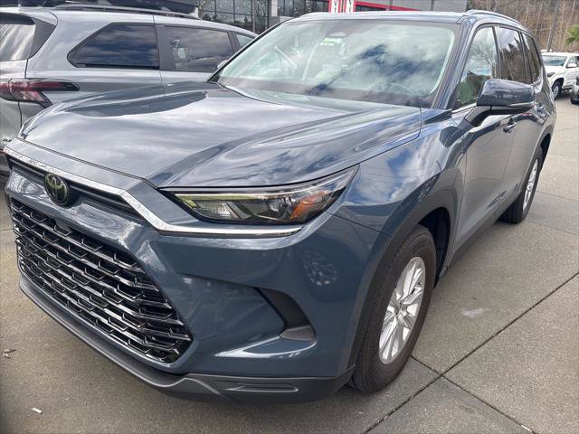 Certified 2025 Toyota Grand Highlander AWD image 1