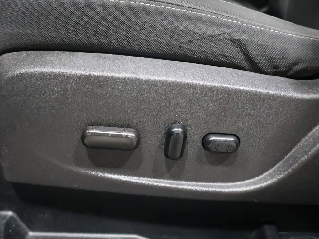 Used 2019 Ford Escape SE image 12