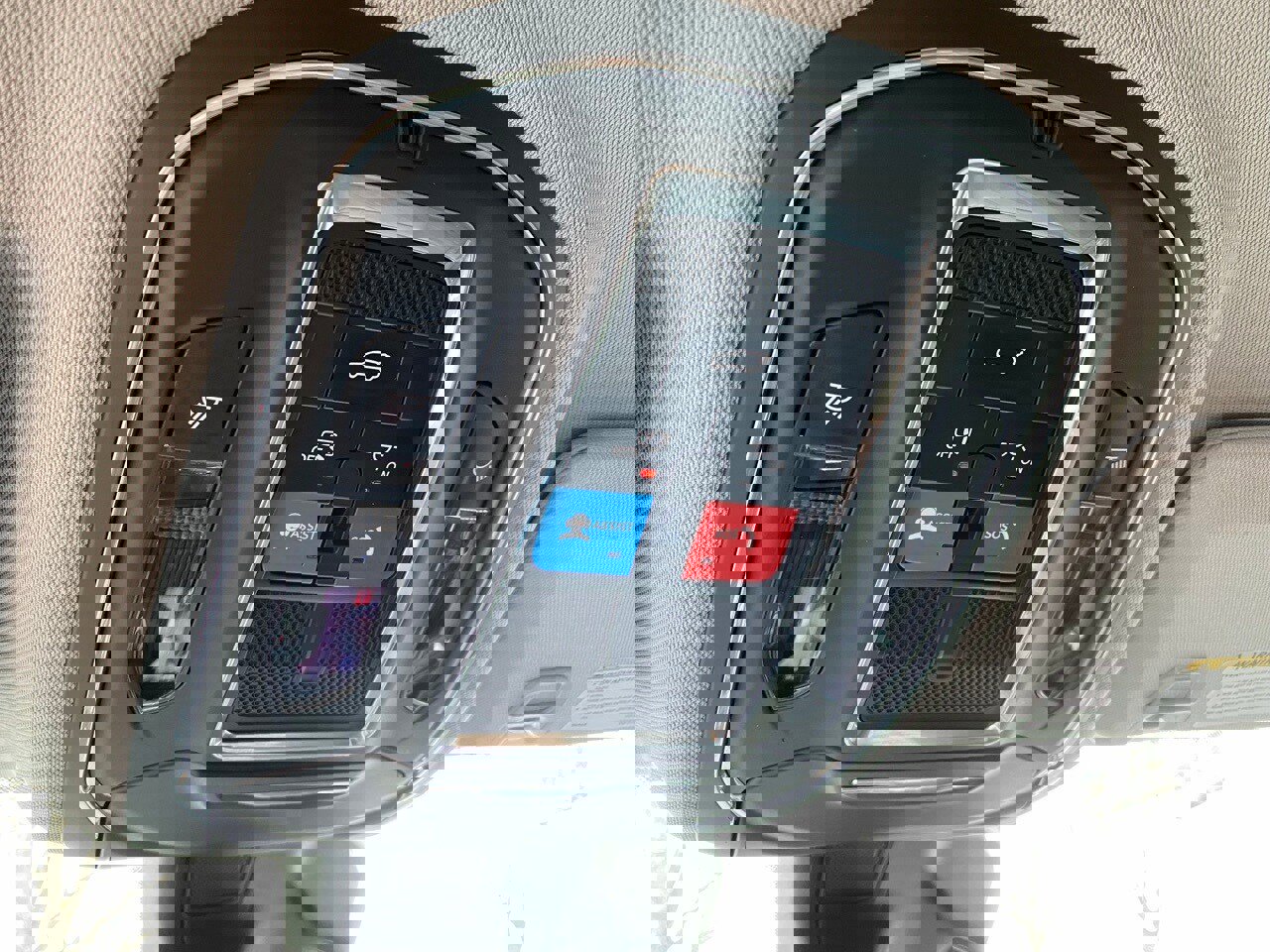 Used 2023 Jeep Grand Cherokee L Limited w/ Luxury Tech Group II image 33