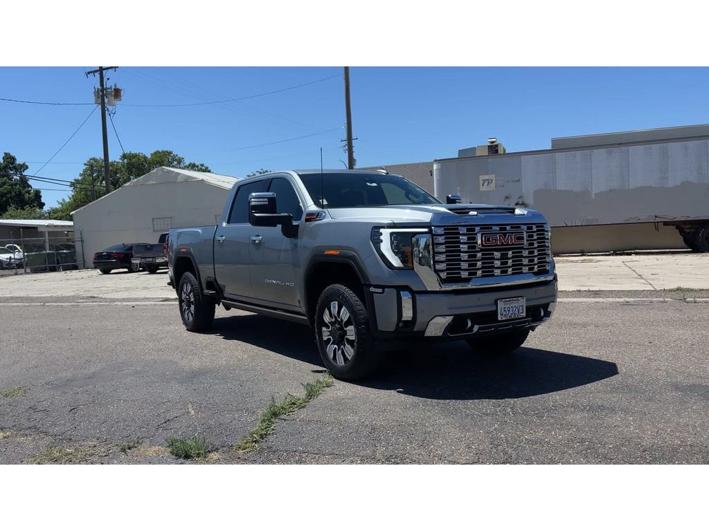Used 2024 GMC Sierra 2500 Denali w/ Denali Reserve Package AWD/4WD image 5