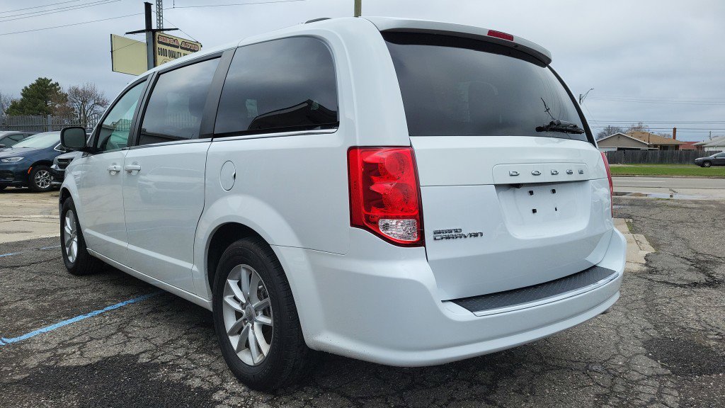 Used 2019 Dodge Grand Caravan SXT image 8
