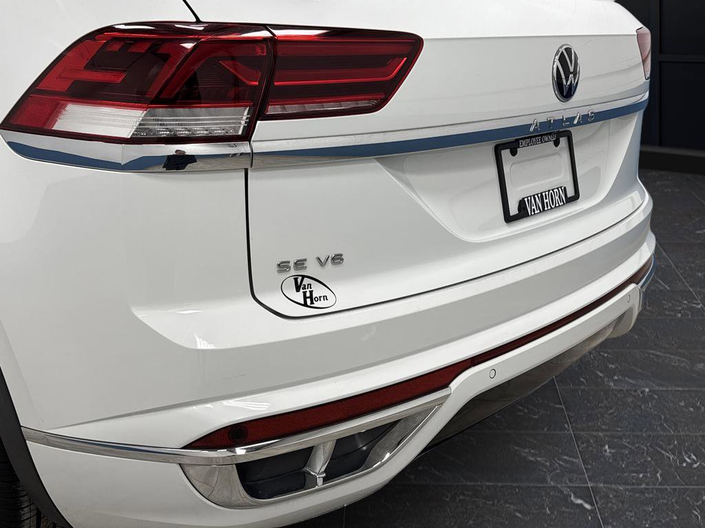 Used 2021 Volkswagen Atlas Cross Sport SE w/ Panoramic Sunroof Package image 32