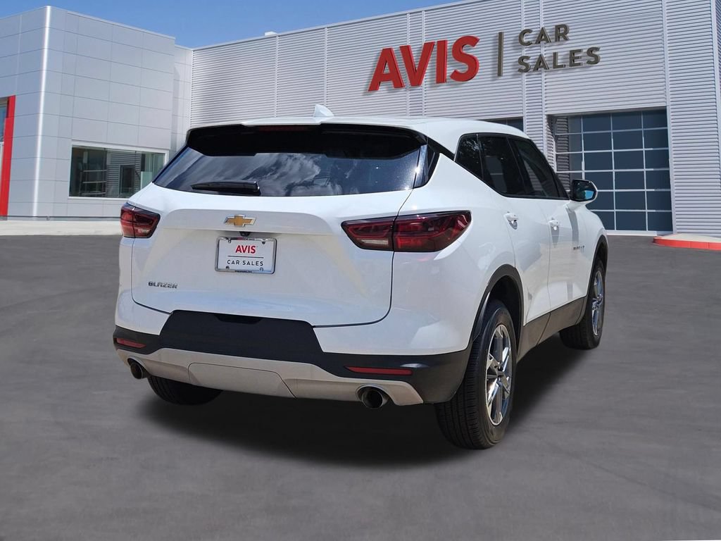 Used 2025 Chevrolet Blazer LT FWD image 6