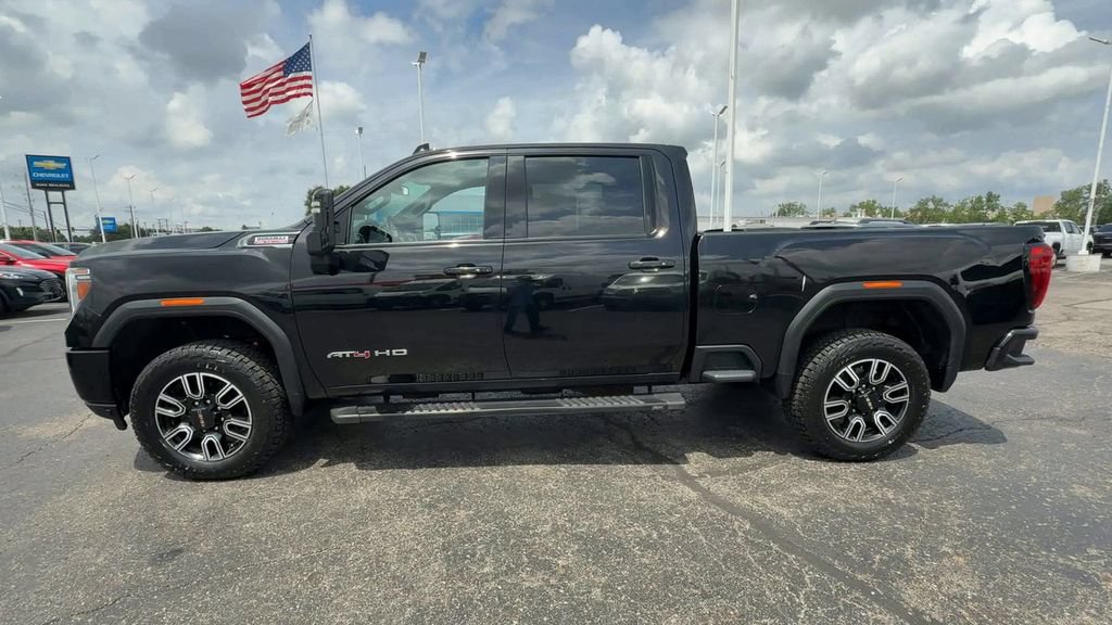 Used 2023 GMC Sierra 2500 AT4 w/ AT4 Preferred Package AWD/4WD image 5