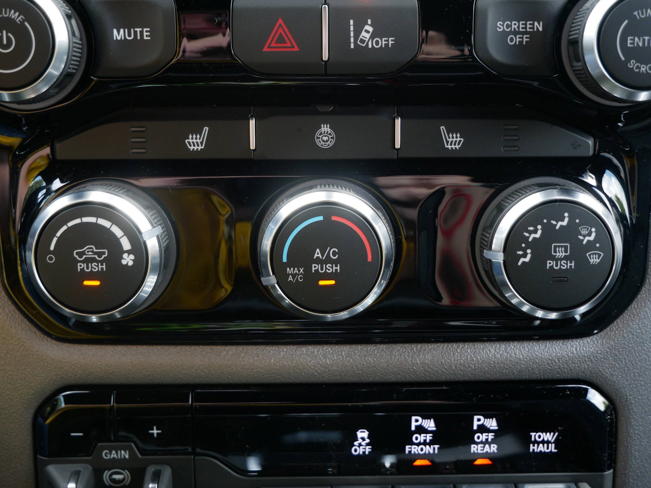 New 2026 RAM 1500 Big Horn AWD/4WD image 17