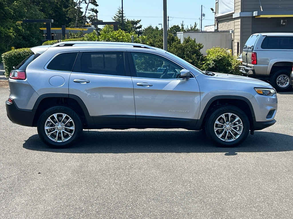 Used 2021 Jeep Cherokee Latitude Lux w/ Comfort/Convenience Group AWD/4WD image 4