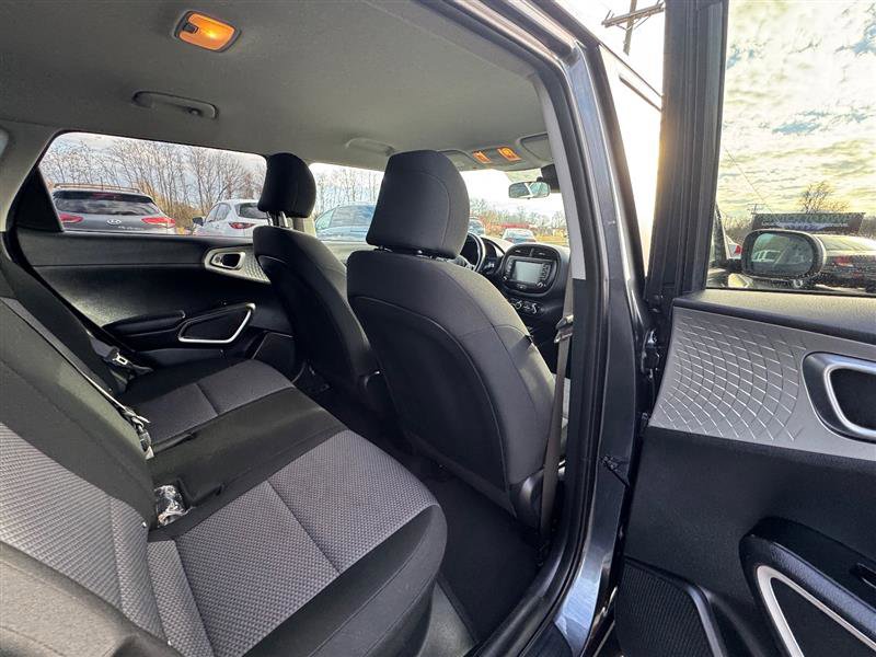 Used 2021 Kia Soul X-Line image 29