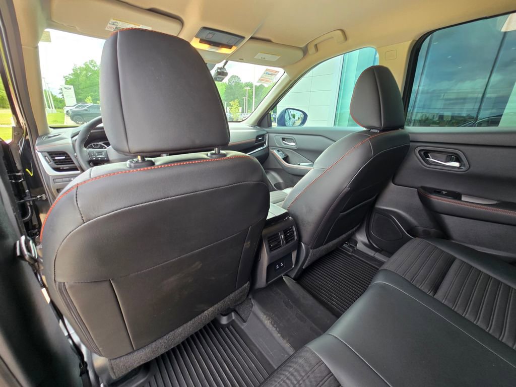 Used 2025 Nissan Rogue SV w/ Rock Creek Premium Package AWD/4WD image 15