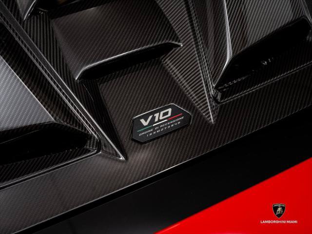 Used 2024 Lamborghini Huracan Tecnica RWD image 17