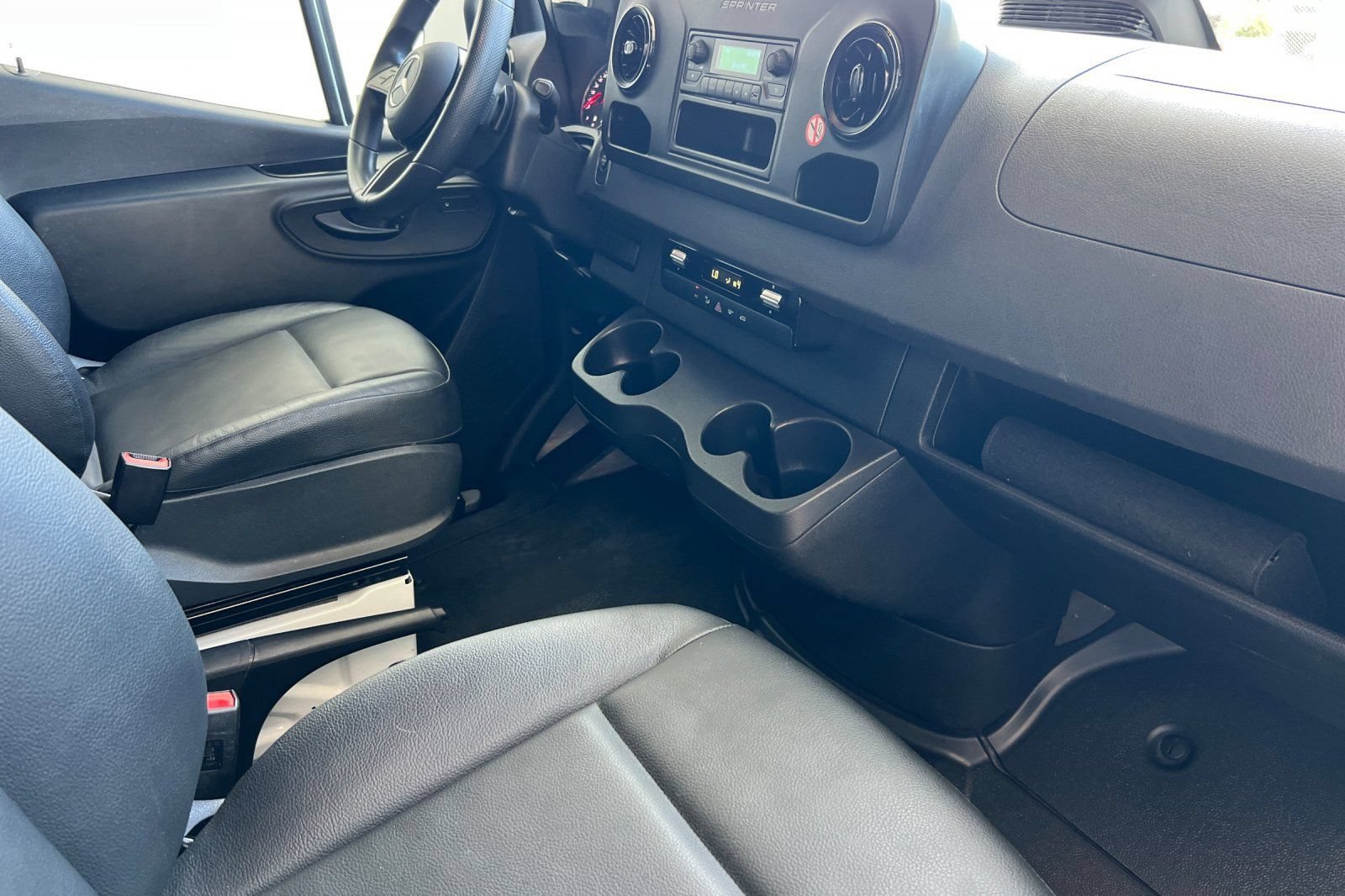 Used 2025 Mercedes-Benz Sprinter 2500 image 17