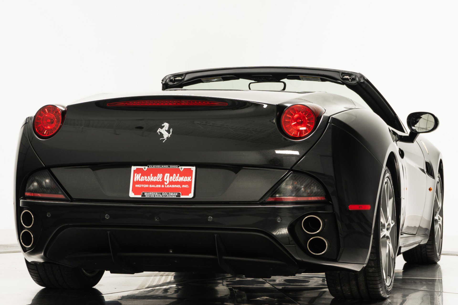 Used 2012 Ferrari California image 9