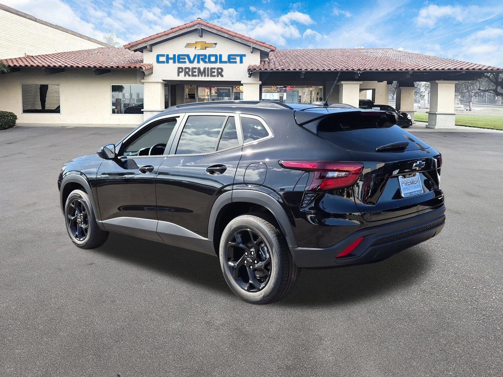 New 2026 Chevrolet Trax LT w/ Driver Confidence Package FWD image 6