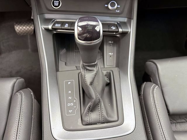 Used 2025 Audi Q3 2.0T Premium w/ Convenience Package AWD/4WD image 28