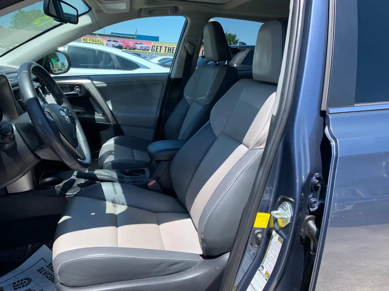 Used 2013 Toyota RAV4 Limited AWD/4WD image 17