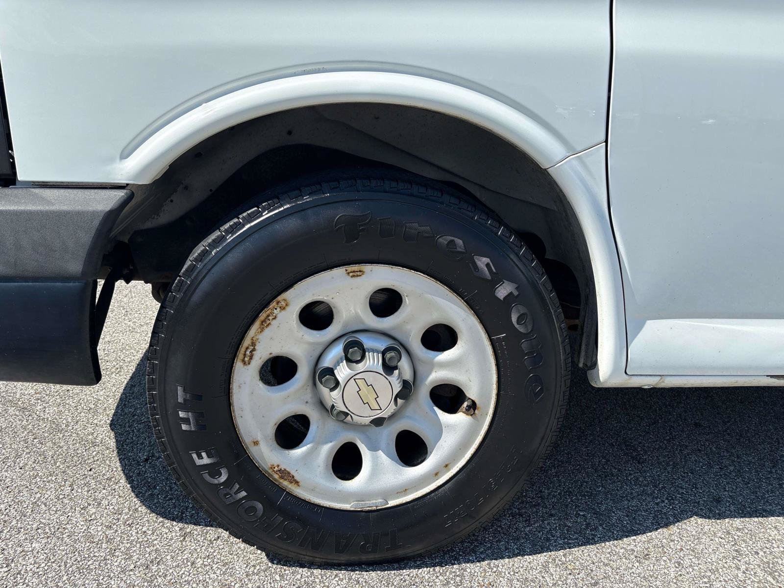 Used 2014 Chevrolet Express 1500 RWD image 8