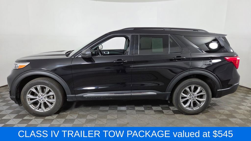 Used 2023 Ford Explorer XLT w/ Equipment Group 202A image 5