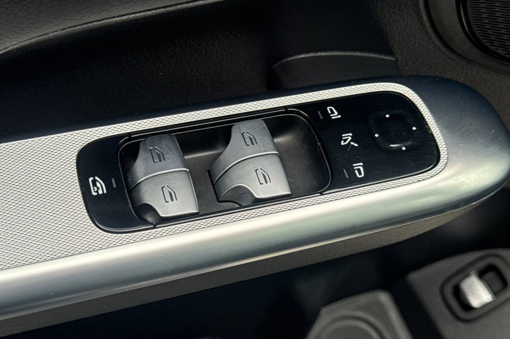 Certified 2026 Mercedes-Benz GLC 300 4MATIC image 13