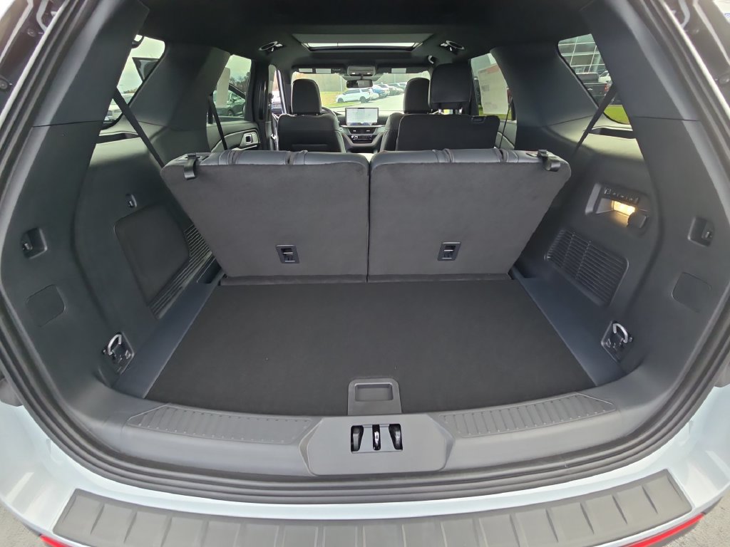 Used 2026 Ford Explorer ST w/ Sun And Sound Package AWD/4WD image 27