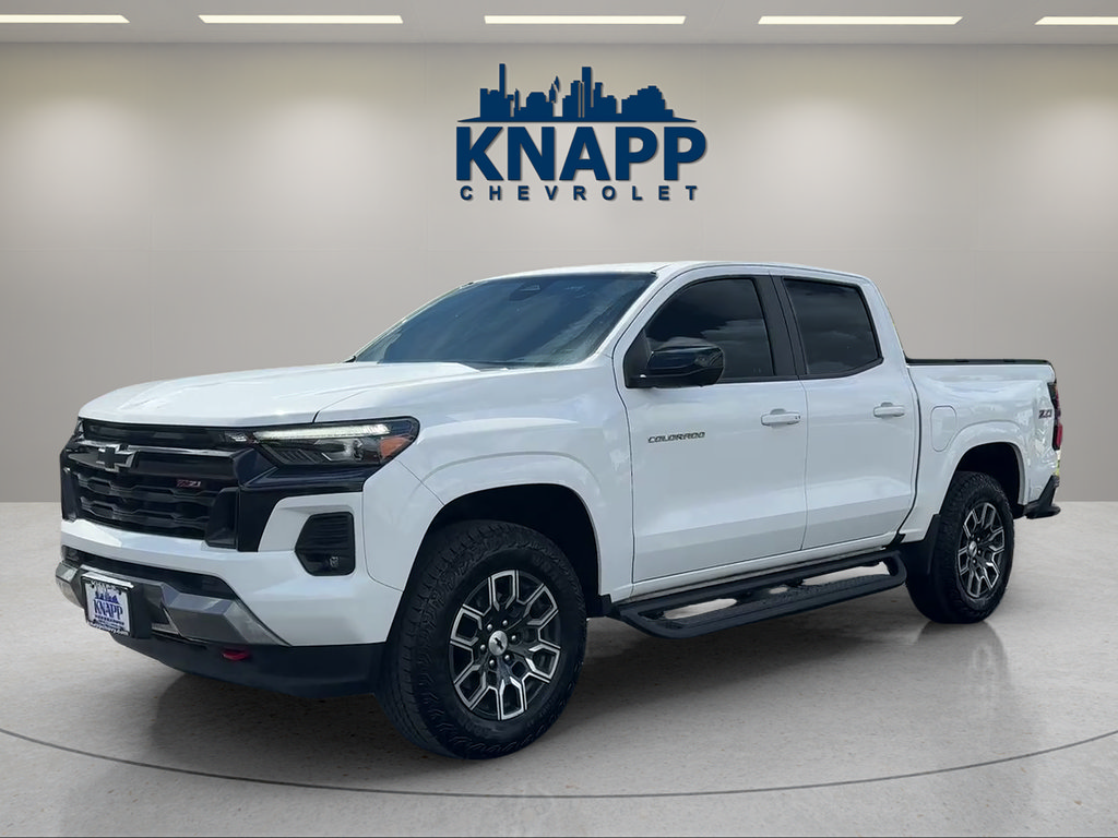 Used 2024 Chevrolet Colorado Z71 w/ Z71 Convenience Package 2