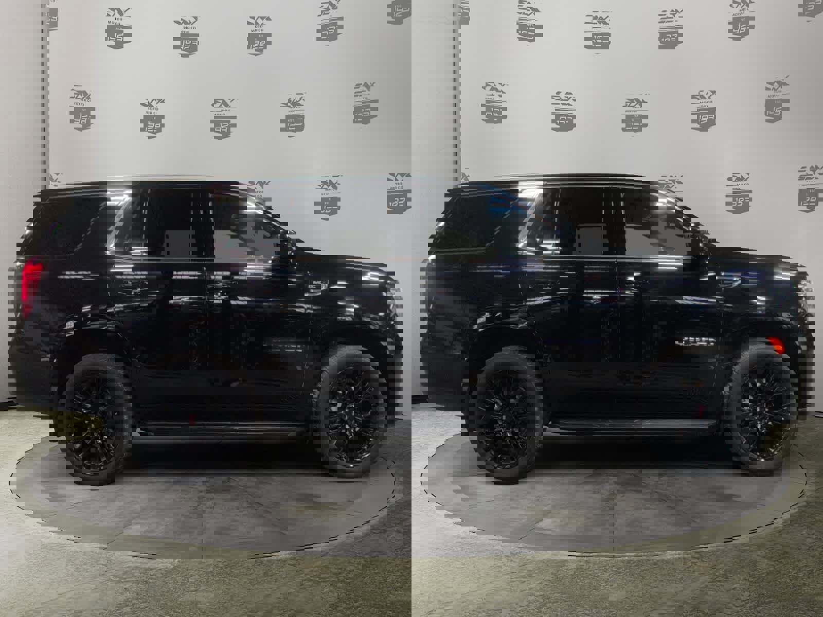 Used 2023 GMC Yukon SLE image 6