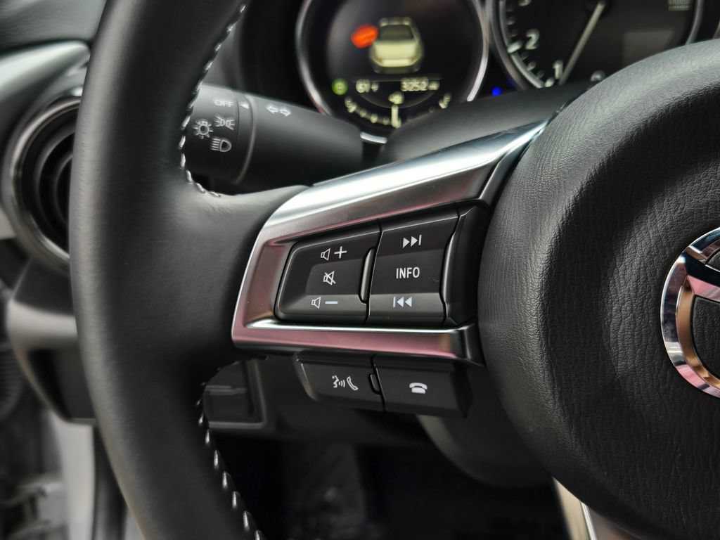 Certified 2024 MAZDA MX-5 Miata Club RWD image 22