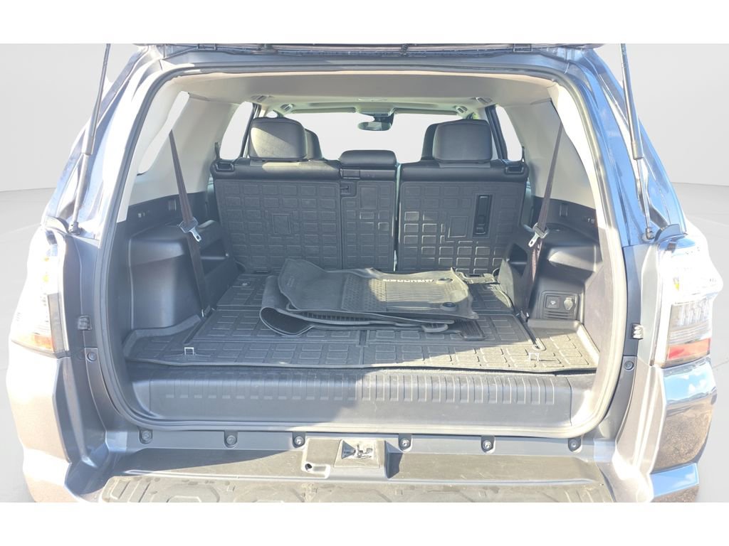 Used 2020 Toyota 4Runner SR5 Premium w/ Moonroof Package AWD/4WD image 9
