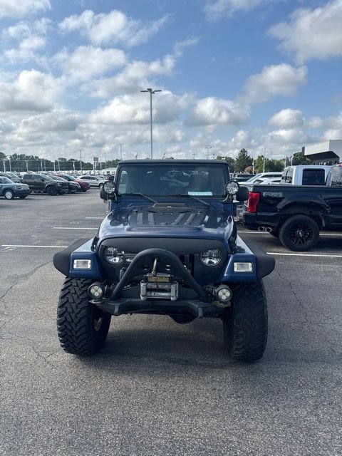 Used 2004 Jeep Wrangler Rubicon w/ Dual Top Group AWD/4WD image 2