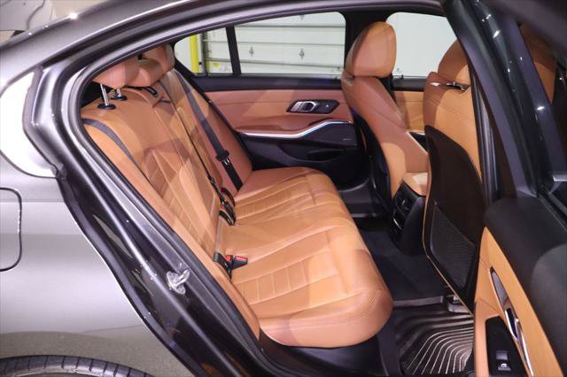 Used 2021 BMW 330i Sedan w/ Premium Package RWD image 31
