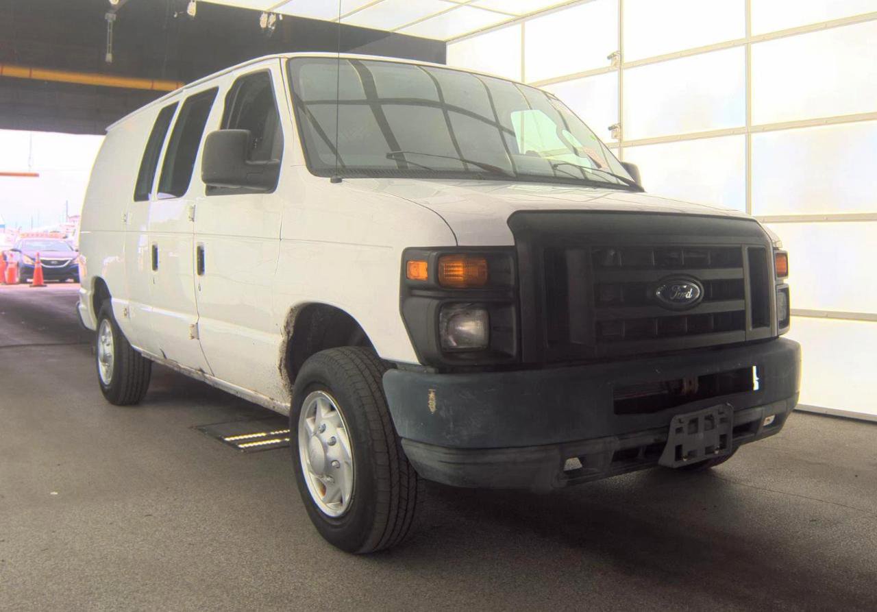 Used 2011 Ford E-150 and Econoline 150 w/ Commercial Cargo Van Pkg RWD image 4