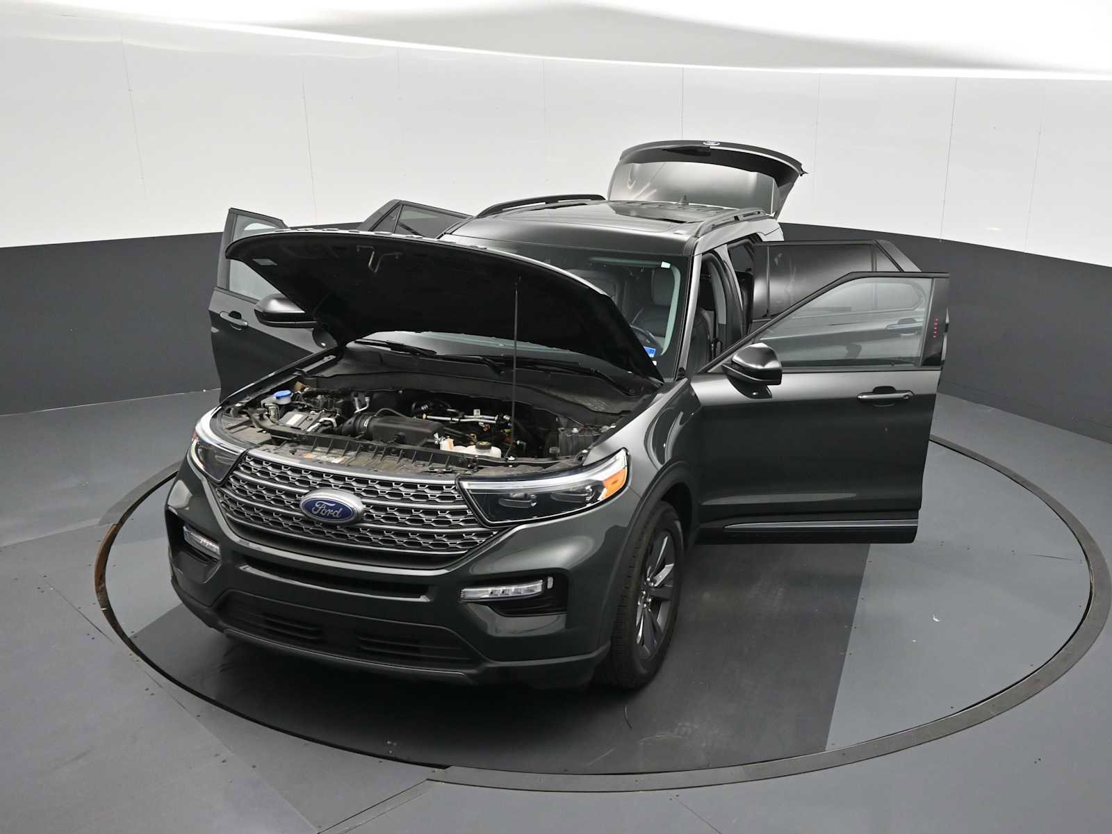 Used 2023 Ford Explorer XLT w/ Equipment Group 202A AWD/4WD image 36