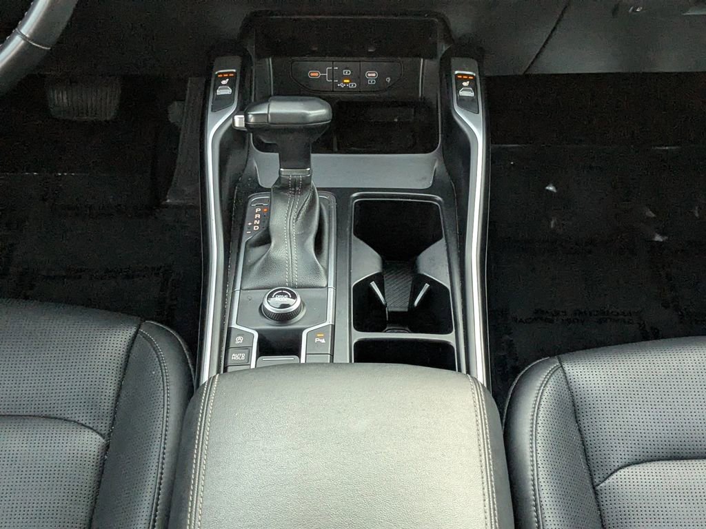 Used 2024 Kia Sorento S image 19
