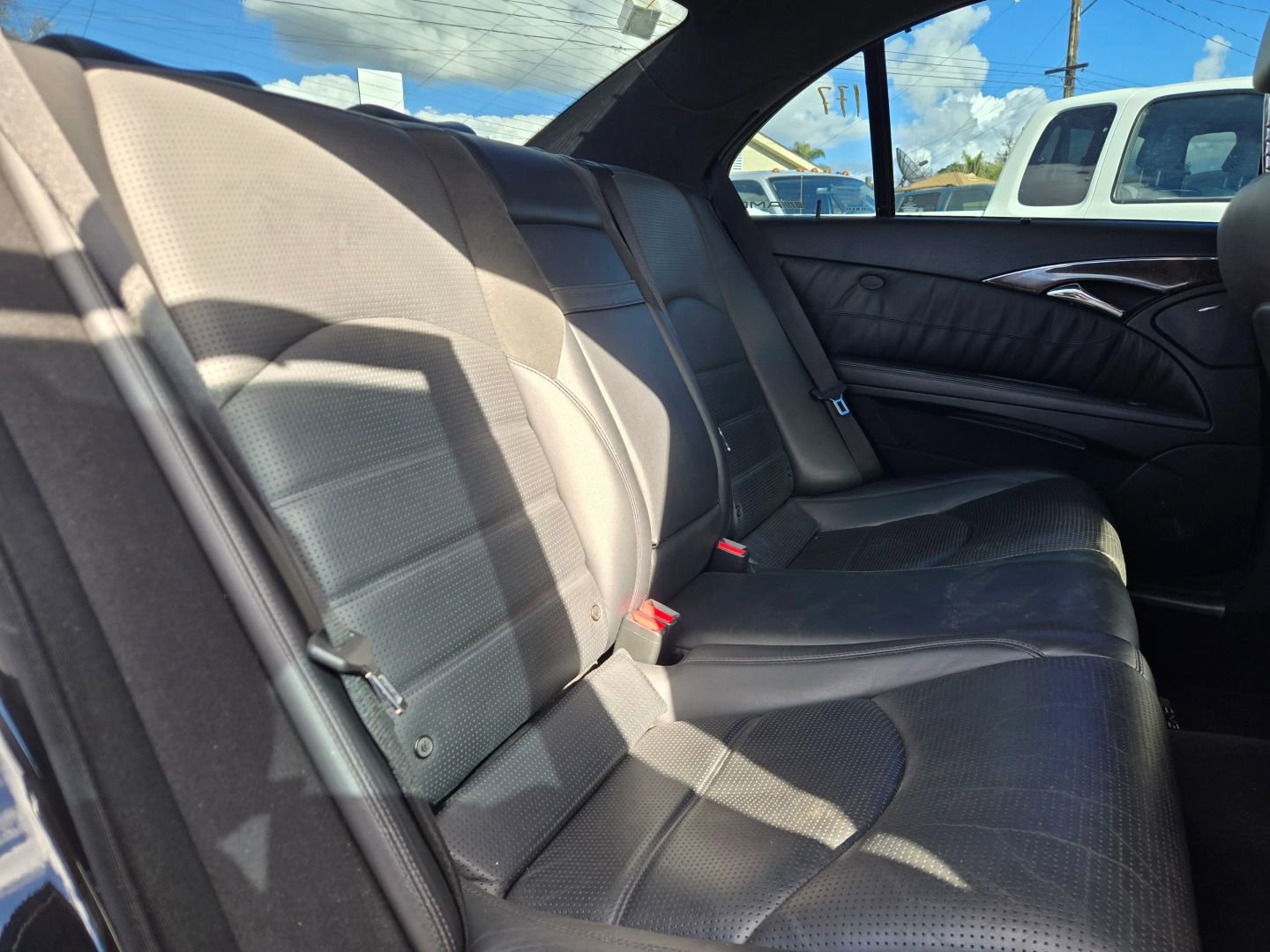 Used 2009 Mercedes-Benz E 63 AMG Sedan image 18