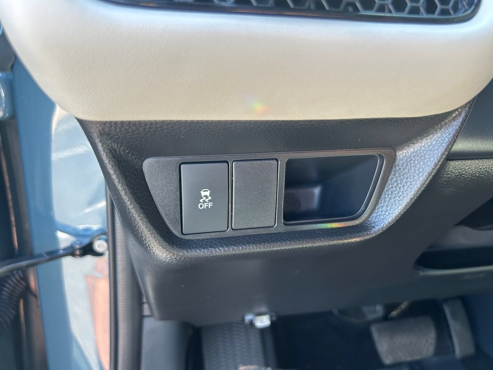 Certified 2026 Honda HR-V LX image 27