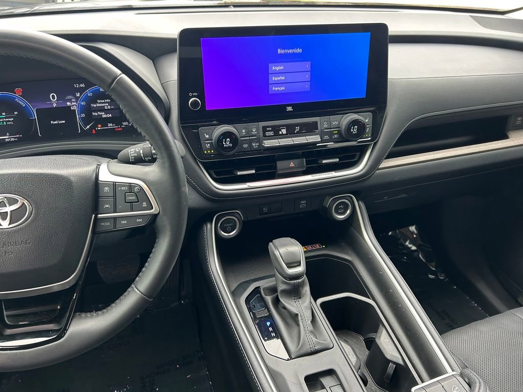 Used 2024 Toyota Grand Highlander AWD Hybrid image 19