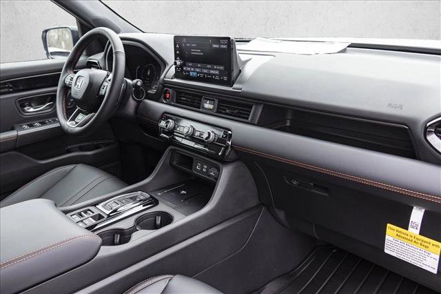 New 2025 Honda Pilot TrailSport image 29