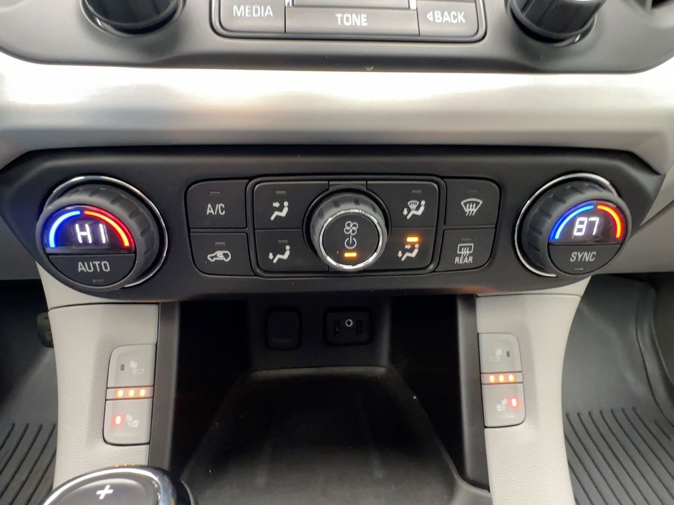 Used 2019 GMC Acadia SLT image 19