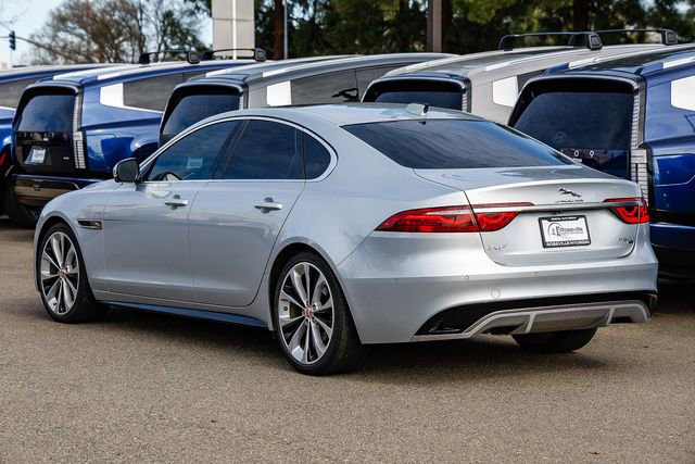 Used 2021 Jaguar XF R-Dynamic SE image 2