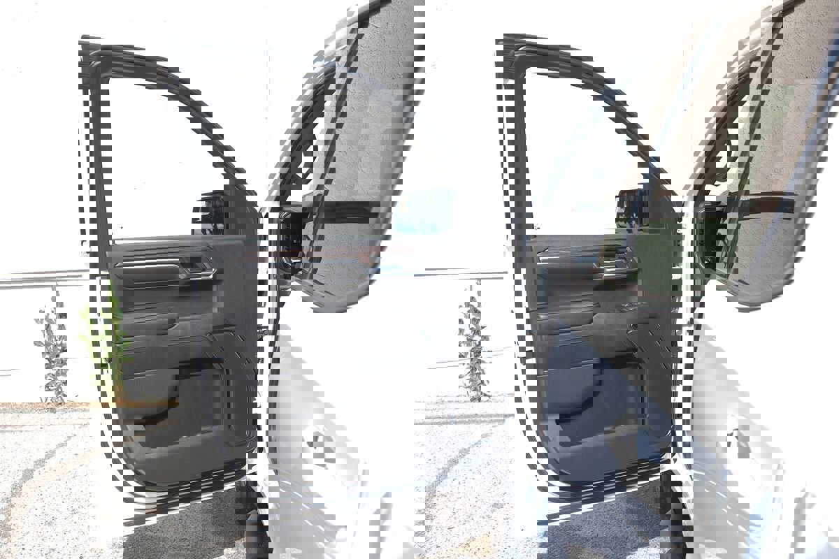 Used 2023 GMC Sierra 1500 Elevation image 10