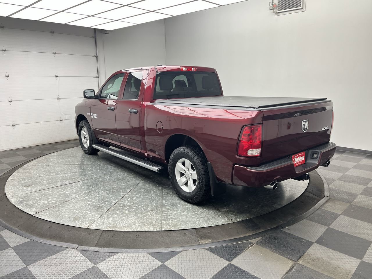 Used 2017 RAM 1500 Express image 2