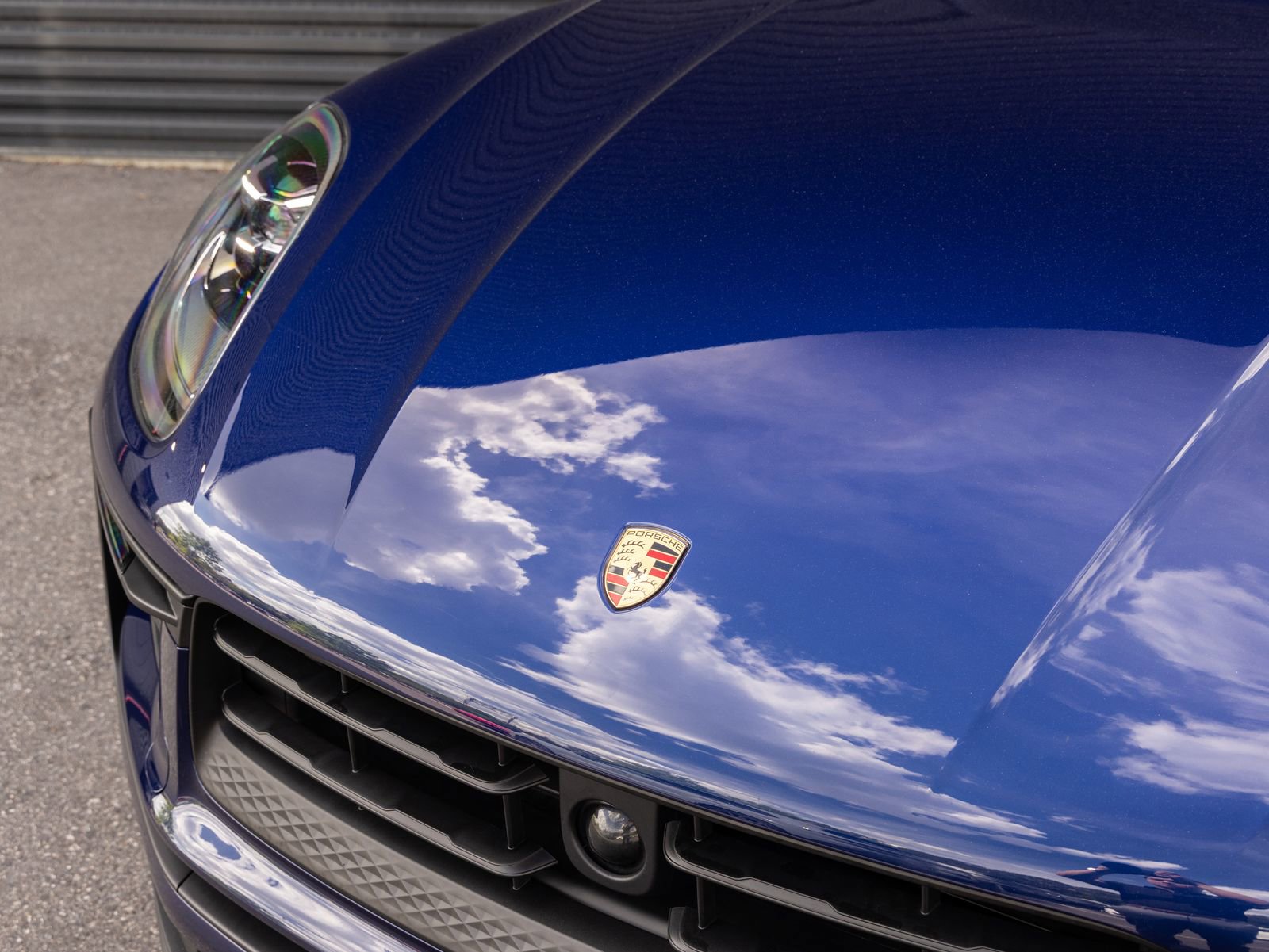 Certified 2025 Porsche Macan image 10