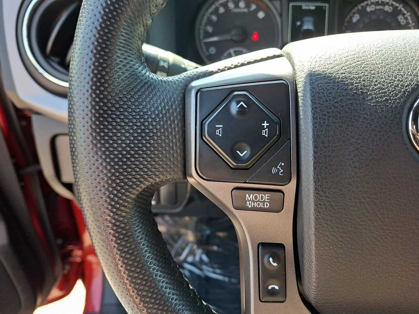 Certified 2023 Toyota Tacoma TRD Off-Road AWD/4WD image 21