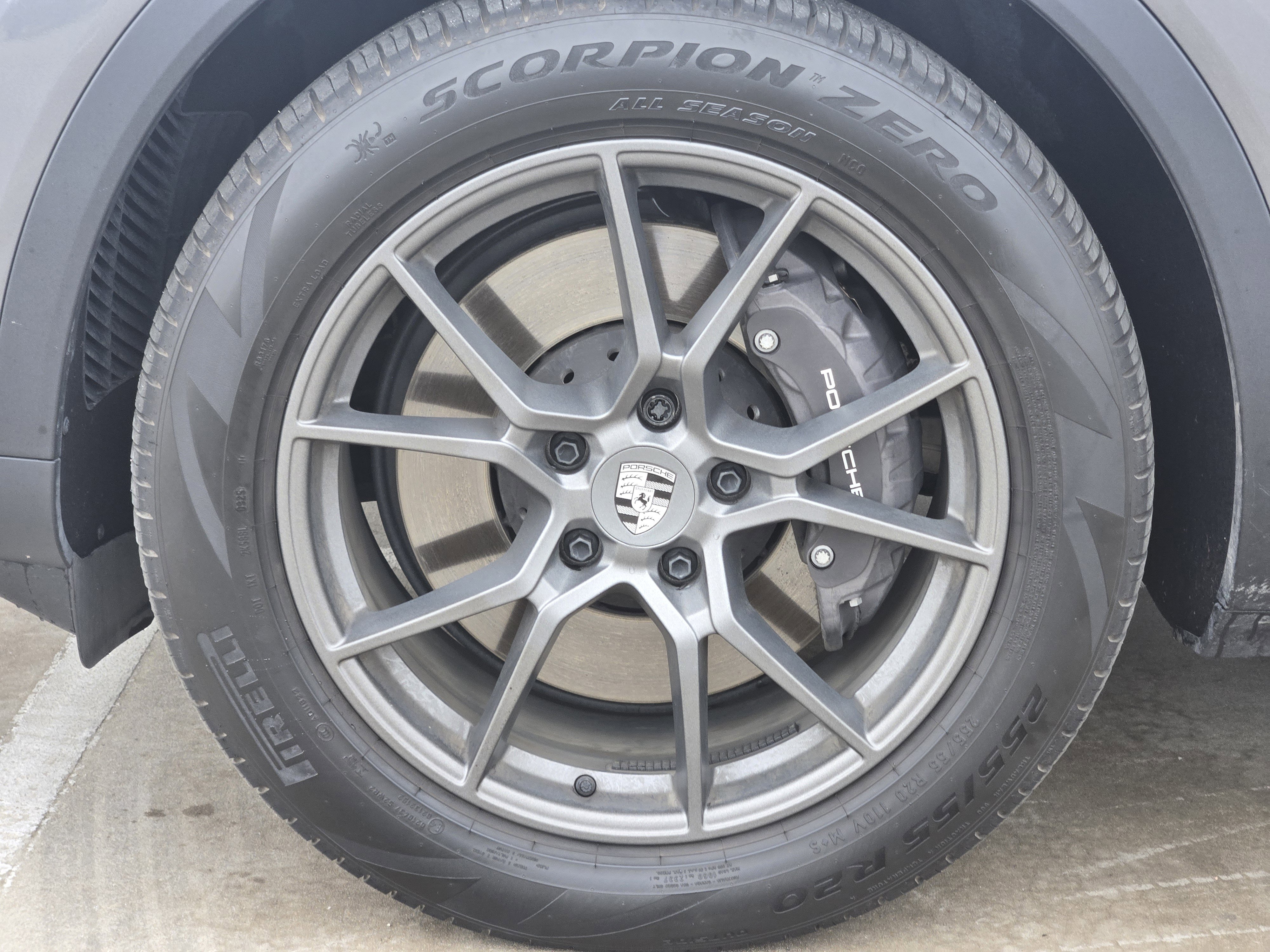 Certified 2025 Porsche Cayenne Coupe image 15