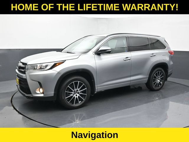 Used 2017 Toyota Highlander SE AWD/4WD image 2