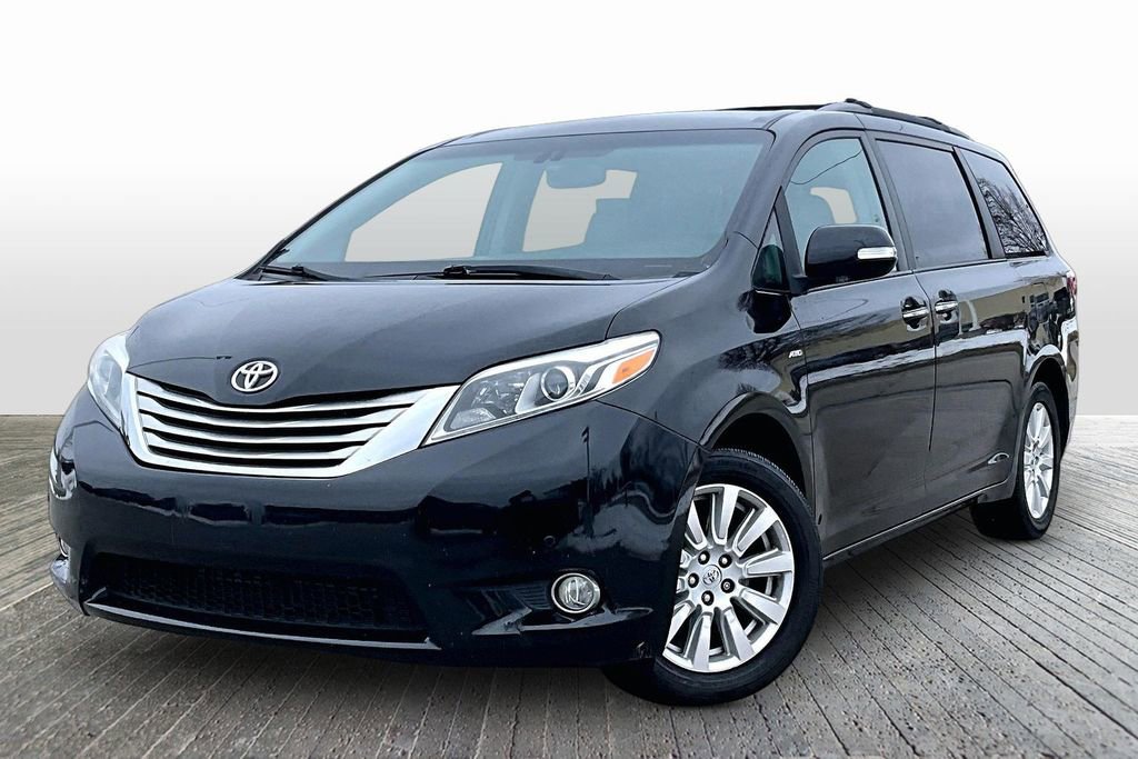Used 2017 Toyota Sienna Limited Premium image 3