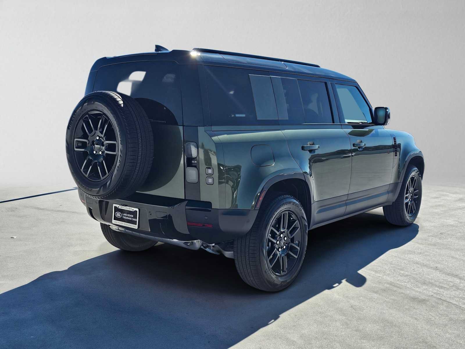 New 2026 Land Rover Defender 110 S AWD/4WD image 5