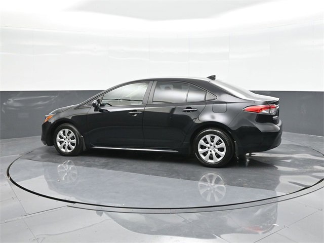 Used 2025 Toyota Corolla LE image 5