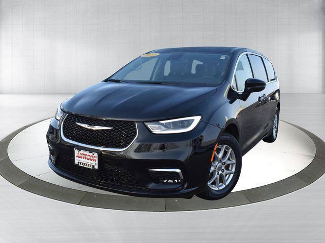 Used 2024 Chrysler Pacifica Touring-L