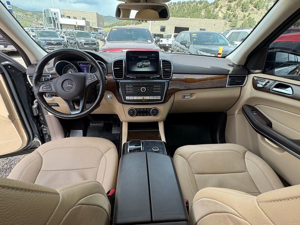 Used 2019 Mercedes-Benz GLS 550 4MATIC image 4